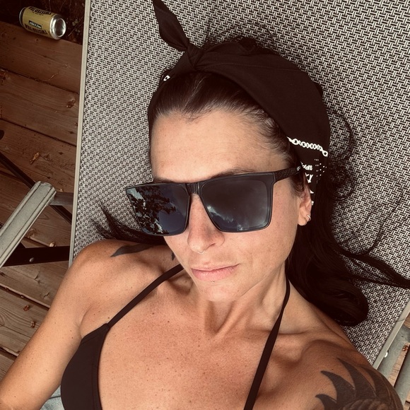 Meet your Posher, K - Picture 1 of 1